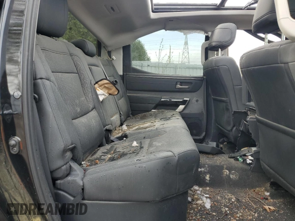2024 Toyota Tundra Limited z VIN 5TFJA5DB9RX171585, wystawiony jako Copart lot #54882485 z przebiegiem Nie podano mil oraz Szkoda całkowita • Salvage title. Historia ofert i sprzedaży dostępna na DreamBid. Obrazek 10.
