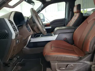 2020 Ford F-350 XL z VIN 1FT8W3BT1LED32482, wystawiony jako Copart lot #58163825 z przebiegiem 81 153 mil mil oraz Szkody całkowita. Historia ofert i sprzedaży dostępna na DreamBid. Obrazek 7.