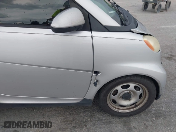 2009 Smart fortwo Pure with VIN WMEEJ31X69K317204, listed as a IAAI auction lot 42779603 with 159,179 mi miles and . Bid and sale history available at DreamBid. Image 13.