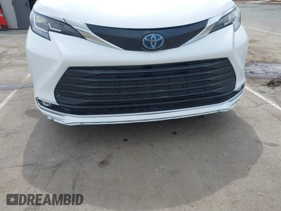 2021 Toyota Sienna XLE with VIN 5TDYRKEC6MS046412, listed as a IAAI auction lot 41934907 with 6,658 mi miles. Bid and sale history available at carsss.com. Image 6.
