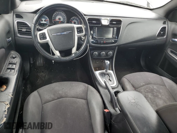 2014 Chrysler 200 Touring z VIN 1C3CCBBB0EN107613, wystawiony jako Copart lot #57521425 z przebiegiem 36 783 mil mil oraz Tytuł czysty. Historia ofert i sprzedaży dostępna na DreamBid. Obrazek 8.