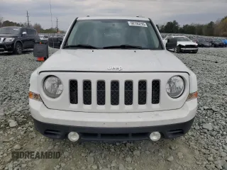 2014 Jeep Patriot Latitude z VIN 1C4NJPFA2ED928050, wystawiony jako Copart lot #50195295 z przebiegiem 130 437 mil mil oraz Szkoda całkowita • Salvage title. Historia ofert i sprzedaży dostępna na DreamBid. Obrazek 5.