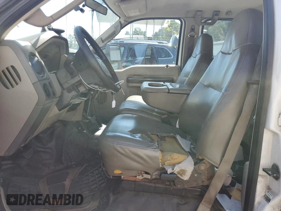 2008 Ford F-250 XL with VIN 1FTSW20588EC04221, listed as a Copart auction lot 55521315 with 176,276 mi miles and Salvage title. Bid and sale history available at DreamBid. Image 7.
