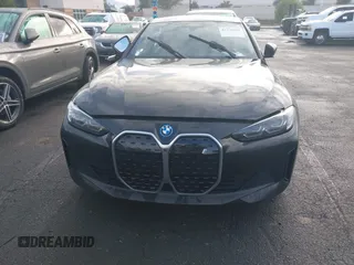 2023 BMW i4 eDrive35 z VIN WBY43AW02PFP50656, wystawiony jako IAAI lot #41776504 z przebiegiem 18 024 mil mil oraz . Historia ofert i sprzedaży dostępna na DreamBid. Obrazek 12.