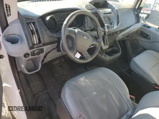 2019 Ford Transit z VIN 1FTYE2CM1KKB36255, wystawiony jako Copart lot #85185864 z przebiegiem 72 053 mil mil oraz Szkoda całkowita • Salvage title. Historia ofert i sprzedaży dostępna na DreamBid. Obrazek 8.