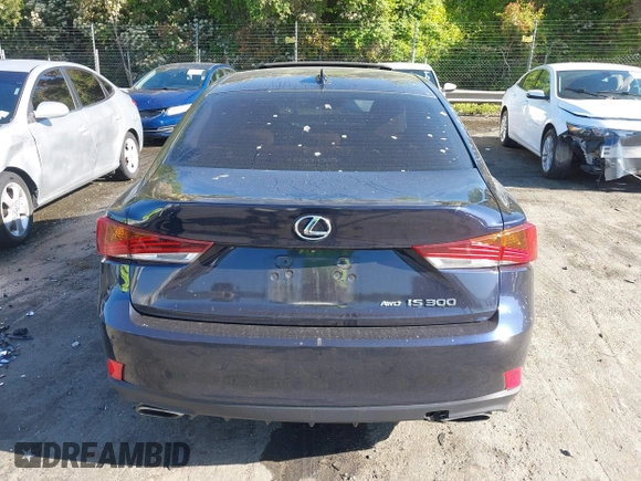2018 Lexus IS 300 z VIN JTHC81D2XJ5031427, wystawiony jako IAAI lot #42059295 z przebiegiem 84 586 mil mil oraz . Historia ofert i sprzedaży dostępna na DreamBid. Obrazek 16.