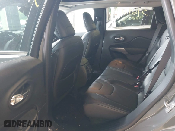 2021 Jeep Cherokee Limited with VIN 1C4PJMDX7MD165682, listed as a IAAI auction lot 39691189 with 47,112 mi miles and . Bid and sale history available at DreamBid. Image 8.