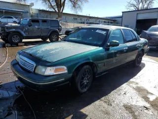 2000 Ford Crown Victoria с VIN 2FAFP73W8YX141772, выставлен на аукционе Copart как лот 75394894 с пробегом 190 123 миль миль и Списание • Salvage title. История ставок и продаж доступна на DreamBid. Изображение 1.