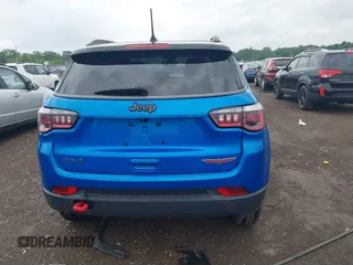 2019 Jeep Compass Trailhawk z VIN 3C4NJDDB6KT760638, wystawiony jako IAAI lot #42634778 z przebiegiem 88 965 mil mil oraz . Historia ofert i sprzedaży dostępna na DreamBid. Obrazek 16.