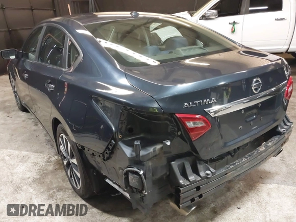 2018 Nissan Altima SR with VIN 1N4AL3AP9JC121415, listed as a IAAI auction lot 41528034 with 136,793 mi miles and . Bid and sale history available at carsss.com. Image 3.