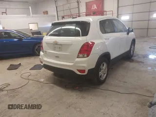 2020 Chevrolet Trax LS with VIN KL7CJKSB2LB093520, listed as a IAAI auction lot 41976707 with 37,933 mi miles and . Bid and sale history available at carsss.com. Image 4.