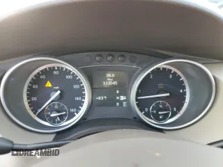 2011 Mercedes-Benz R 350 z VIN 4JGCB2FEXBA124646, wystawiony jako Copart lot #85309204 z przebiegiem 113 545 mil mil oraz Nie do naprawy • Non repairable. Historia ofert i sprzedaży dostępna na DreamBid. Obrazek 9.