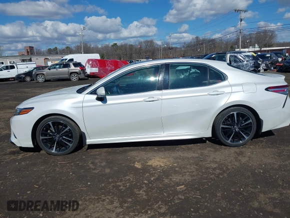 2019 Toyota Camry XSE with VIN 4T1B61HK6KU742901, listed as a IAAI auction lot 41651481 with 68,505 mi miles. Bid and sale history available at carsss.com. Image 14.