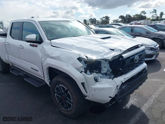 2024 Toyota Tacoma 4WD SR5 with VIN 3TYLB5JNXRT007339, listed as a IAAI auction lot 41432778 with 4,038 mi miles. Bid and sale history available at carsss.com. Image 6.