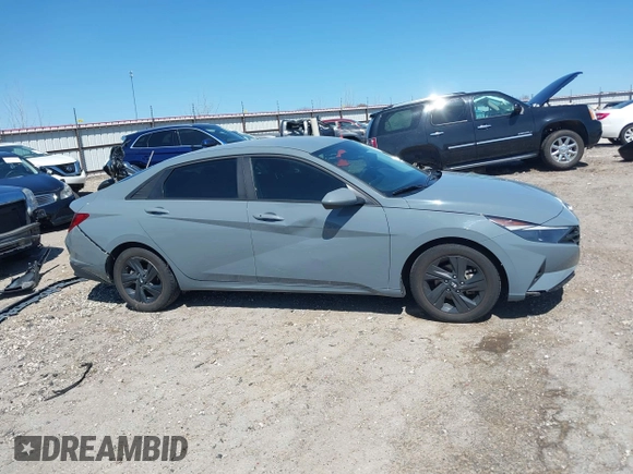 2022 Hyundai Elantra SEL z VIN KMHLM4AG5NU365970, wystawiony jako IAAI lot #42008183 z przebiegiem 62 332 mil mil oraz . Historia ofert i sprzedaży dostępna na DreamBid. Obrazek 14.