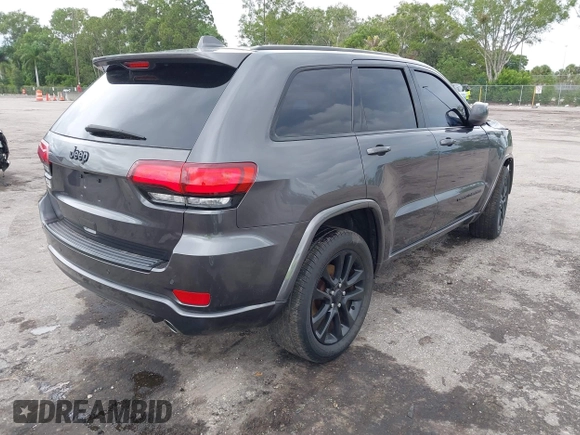 2018 Jeep Grand Cherokee Altitude z VIN 1C4RJEAG2JC428214, wystawiony jako IAAI lot #42661661 z przebiegiem 81 859 mil mil oraz . Historia ofert i sprzedaży dostępna na DreamBid. Obrazek 4.