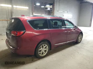 2019 Chrysler Pacifica Limited z VIN 2C4RC1GG6KR746002, wystawiony jako Copart lot #52641125 z przebiegiem 133 755 mil mil oraz Szkoda całkowita • Salvage title. Historia ofert i sprzedaży dostępna na DreamBid. Obrazek 3.
