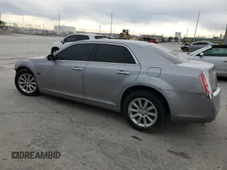 2014 Chrysler 300 with VIN 2C3CCAET7EH117675, listed as a Copart auction lot 89164525 with 93,133 mi miles and Clean Title. Bid and sale history available at carsss.com. Image 2.