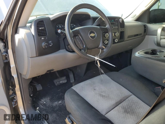 2009 Chevrolet Silverado 1500 Work Truck with VIN 1GCEC14C29Z161868, listed as a Copart auction lot 43177155 with 86,143 mi miles and Salvage Title. Bid and sale history available at DreamBid. Image 8.