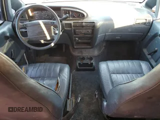 1997 Ford Aerostar z VIN 1FTDA14U8VZB15370, wystawiony jako Copart lot #86105244 z przebiegiem 49 451 mil mil oraz Szkody całkowita. Historia ofert i sprzedaży dostępna na DreamBid. Obrazek 8.