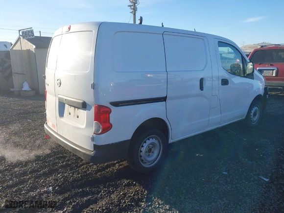 2018 Nissan NV200 Compact Cargo S with VIN 3N6CM0KN1JK700711, listed as a IAAI auction lot 41389539 with 183,934 mi miles. Bid and sale history available at carsss.com. Image 4.