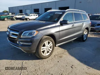 2015 Mercedes-Benz GL-Class GL 350 BlueTEC with VIN 4JGDF2EEXFA535688, listed as a Copart auction lot 82636453 with 105,781 mi miles. Bid and sale history available at carsss.com. Image 1.