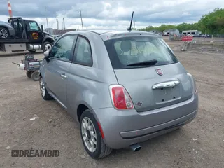 2015 FIAT 500 Pop с VIN 3C3CFFAR2FT590195, выставлен на аукционе IAAI как лот 42186618 с пробегом 131 007 миль миль и . История ставок и продаж доступна на DreamBid. Изображение 3.