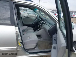 2007 Toyota Highlander with VIN JTEGD21A870161949, listed as a IAAI auction lot 41487972 with 219,084 mi miles. Bid and sale history available at carsss.com. Image 5.
