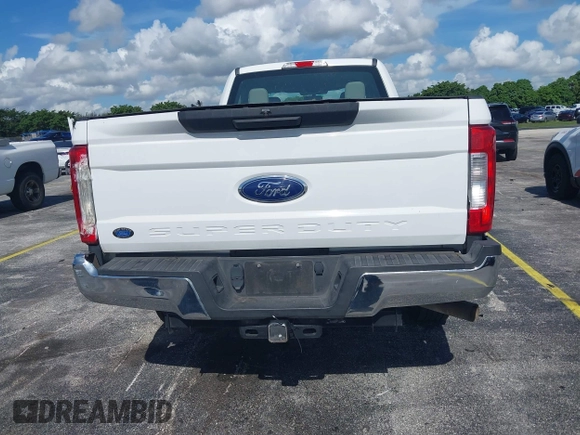 2019 Ford F-250 XL с VIN 1FT7X2A67KEC53878, выставлен на аукционе IAAI как лот 42707576 с пробегом 155 920 миль миль и . История ставок и продаж доступна на DreamBid. Изображение 16.