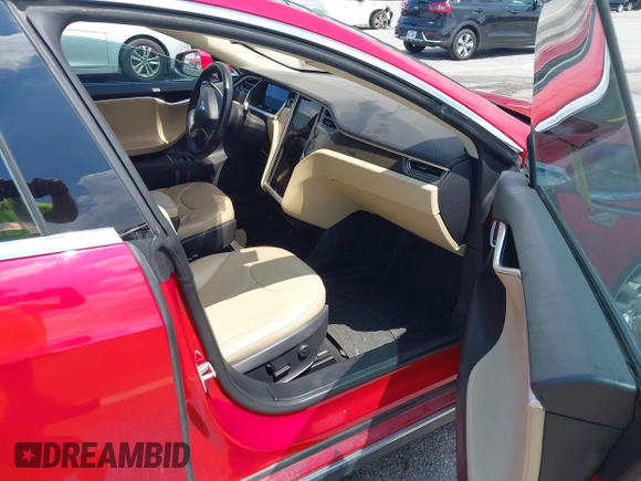 2013 Tesla Model S с VIN 5YJSA1CN9DFP09973, выставлен на аукционе IAAI как лот 42724026 с пробегом 61 546 миль миль и . История ставок и продаж доступна на DreamBid. Изображение 5.