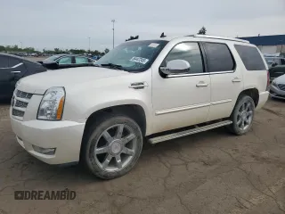 2012 Cadillac Escalade Premium z VIN 1GYS4CEF2CR315324, wystawiony jako Copart lot #58447245 z przebiegiem 227 418 mil mil oraz Czysty tytuł • Clean title. Historia ofert i sprzedaży dostępna na DreamBid. Obrazek 1.