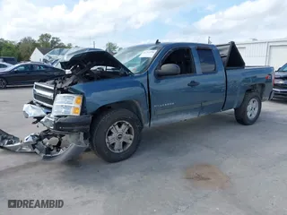2013 Chevrolet Silverado 1500 LT with VIN 1GCRKSE79DZ379990, listed as a IAAI auction lot 41711998 with 107,505 mi miles. Bid and sale history available at carsss.com. Image 17.