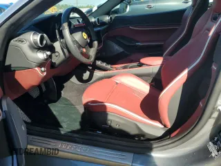 2023 Ferrari Portofino z VIN ZFF02RPA2P0294865, wystawiony jako Copart lot #80473504 z przebiegiem 1927 mil mil oraz Szkody całkowita. Historia ofert i sprzedaży dostępna na DreamBid. Obrazek 7.