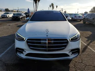 2023 Mercedes-Benz S-Class S 500 with VIN W1K6G6DB3PA210705, listed as a Copart auction lot 42820065 with 5,078 mi miles and Salvage Title. Bid and sale history available at carsss.com. Image 5.