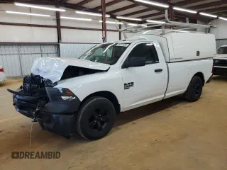 2022 Ram 1500 Tradesman z VIN 3C6JR6DG7NG330314, wystawiony jako Copart lot #56301405 z przebiegiem 83 586 mil mil oraz Szkoda całkowita • Salvage title. Historia ofert i sprzedaży dostępna na DreamBid. Obrazek 1.