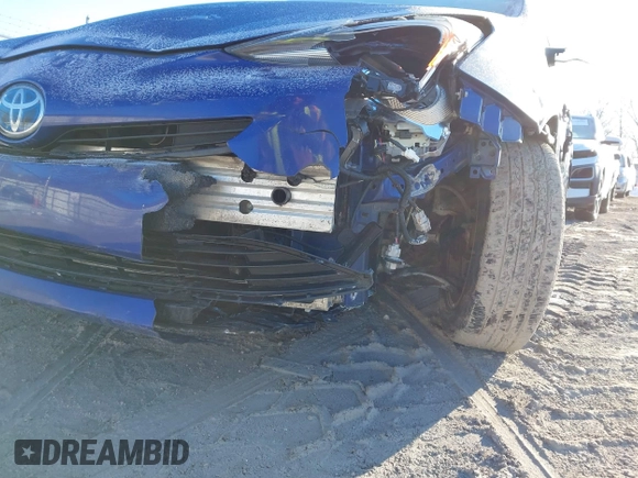 2018 Toyota Prius Two with VIN JTDKBRFU4J3597557, listed as a IAAI auction lot 41628706 with 141,555 mi miles. Bid and sale history available at carsss.com. Image 17.