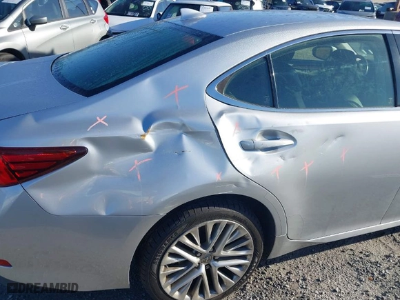 2016 Lexus ES 350 with VIN JTHBK1GG5G2211686, listed as a IAAI auction lot 41760510 with 71,076 mi miles. Bid and sale history available at carsss.com. Image 6.