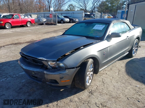 2010 Ford Mustang V6 с VIN 1ZVBP8ENXA5159388, выставлен на аукционе IAAI как лот 41433762 с пробегом 59 546 миль миль и . История ставок и продаж доступна на DreamBid. Изображение 16.