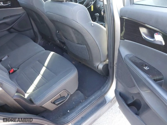 2019 Kia Sorento LX V6 with VIN 5XYPG4A57KG491529, listed as a IAAI auction lot 41420316 with NaN miles. Bid and sale history available at carsss.com. Image 8.