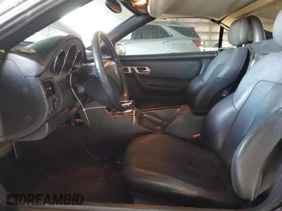 2003 Mercedes-Benz SLK 230 Kompressor z VIN WDBKK49F83F288867, wystawiony jako Copart lot #75726114 z przebiegiem 121 407 mil mil oraz Szkoda całkowita • Salvage title. Historia ofert i sprzedaży dostępna na DreamBid. Obrazek 7.