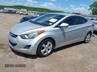 2011 Hyundai Elantra GLS z VIN KMHDH4AE1BU145406, wystawiony jako IAAI lot #42373667 z przebiegiem 121 940 mil mil oraz . Historia ofert i sprzedaży dostępna na DreamBid. Obrazek 2.