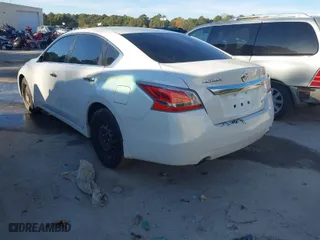 2013 Nissan Altima 2.5 SL with VIN 1N4AL3AP6DC269042, listed as a IAAI auction lot 40745081 with 120,256 mi miles. Bid and sale history available at carsss.com. Image 3.