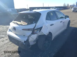 2021 Toyota Corolla Hatchback SE with VIN JTND4MBE7M3141993, listed as a Copart auction lot 73617514 with 20,029 mi miles and Salvage Title. Bid and sale history available at carsss.com. Image 3.