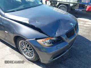 2006 BMW 3 Series 325xi z VIN WBAVD13596KT79419, wystawiony jako IAAI lot #42125590 z przebiegiem 203 431 mil mil oraz . Historia ofert i sprzedaży dostępna na DreamBid. Obrazek 6.