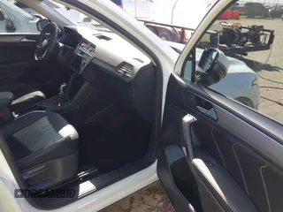 2022 Volkswagen Tiguan SE with VIN 3VV3B7AX8NM025052, listed as a IAAI auction lot 41987195 with 39,773 mi miles and . Bid and sale history available at DreamBid. Image 5.