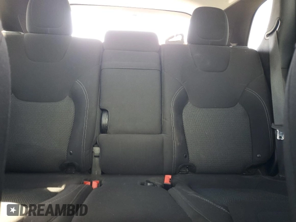 2019 Jeep Cherokee Latitude с VIN 1C4PJLCB9KD313506, выставлен на аукционе Copart как лот 52672515 с пробегом 136 496 миль миль и Списание • Salvage title. История ставок и продаж доступна на DreamBid. Изображение 10.