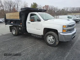 2018 Chevrolet Silverado 3500HD Work Truck with VIN 1GB3KYCY5JF128065, listed as a Copart auction lot 86155594 with 42,535 mi miles and Clean Title. Bid and sale history available at carsss.com. Image 4.