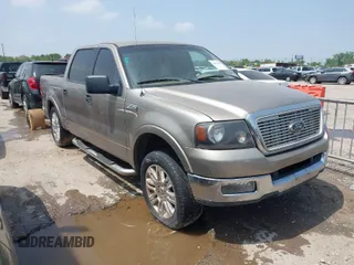 2004 Ford F-150 XLT with VIN 1FTPW12534KC51861, listed as a IAAI auction lot 41907445 with 138,532 mi miles. Bid and sale history available at carsss.com. Image 1.