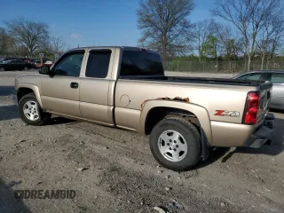 2004 Chevrolet Silverado 1500 Z71 with VIN 2GCEK19T041164152, listed as a Copart auction lot 54296785 with 195,494 mi miles and Salvage Title. Bid and sale history available at DreamBid. Image 2.