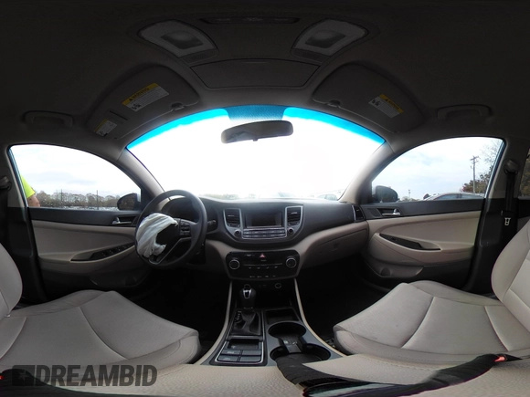 2017 Hyundai Tucson SE z VIN KM8J33A40HU383601, wystawiony jako IAAI lot #41947577 z przebiegiem 92 722 mil mil oraz . Historia ofert i sprzedaży dostępna na DreamBid. Obrazek 18.